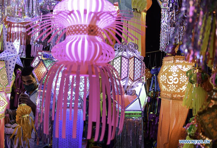 کالای تزئینی مورد علاقه هندوها در منزل 