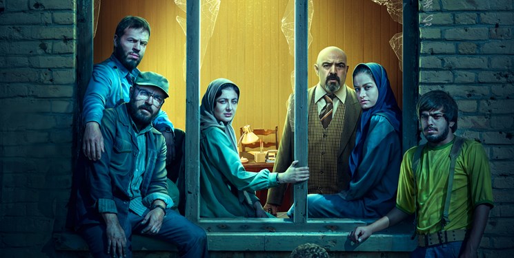 نگاهی به فیلم «آبادان یازده ۶۰»؛ وقتی میکروفون قوی‌تر از تفنگ است