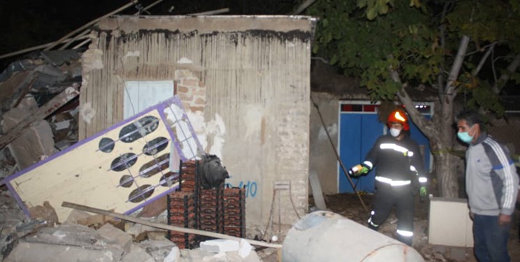 انفجار و تخریب اتاقک نگهبانی بر سر کارگر جوان در شیراز