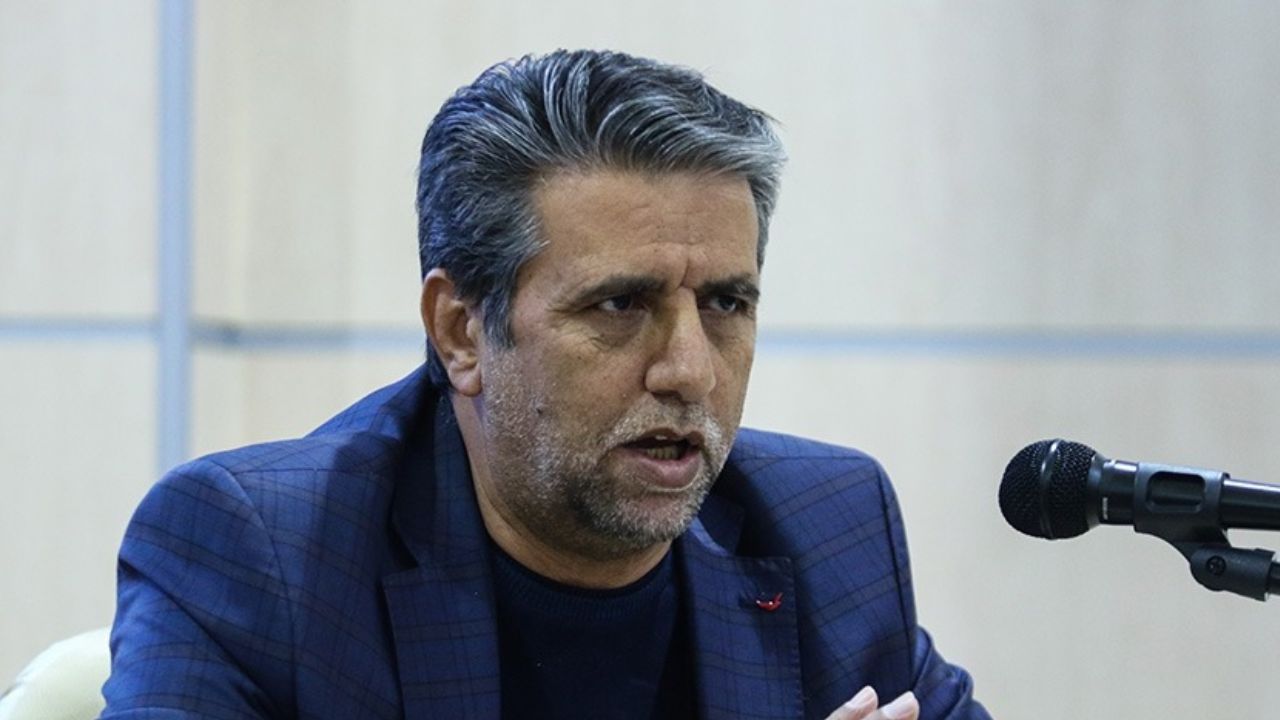 جوادی حصار: رئیس جمهور نظامی نمی تواند از جمهوریت نظام دفاع کند