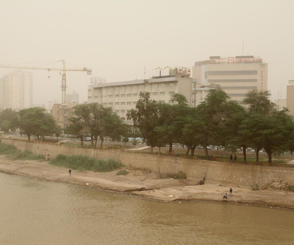 گردوغبار با منشأ خارجی در راه خوزستان