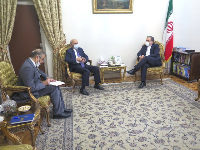 دیدار و گفت‌وگوی عراقچی با سفیر ارمنستان در ایران