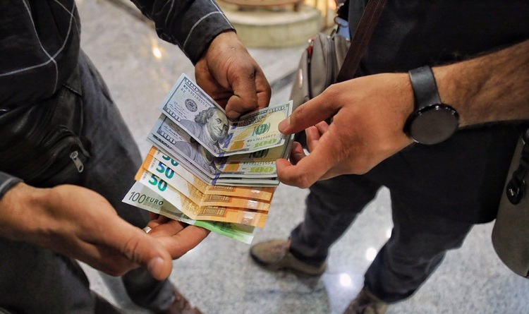 سکه و دلار کانال عوض کردند؛ تابلوهای قرمز طلا و ارز