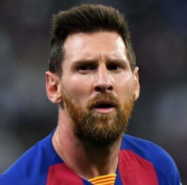 ملاقات اول مارادونا و مسی؛ فکرش را هم نمیکنید!