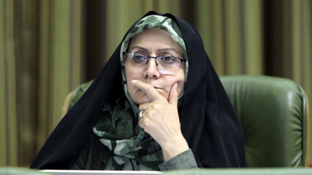 بانوی اصلاحطلب: اصولگرایان صندوق رای را ملک خصوصی خودشان میدانند