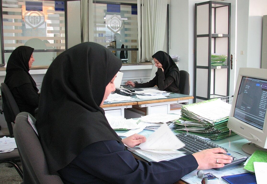 حضور کارکنان ادارات در زنجان به حداقل میرسد