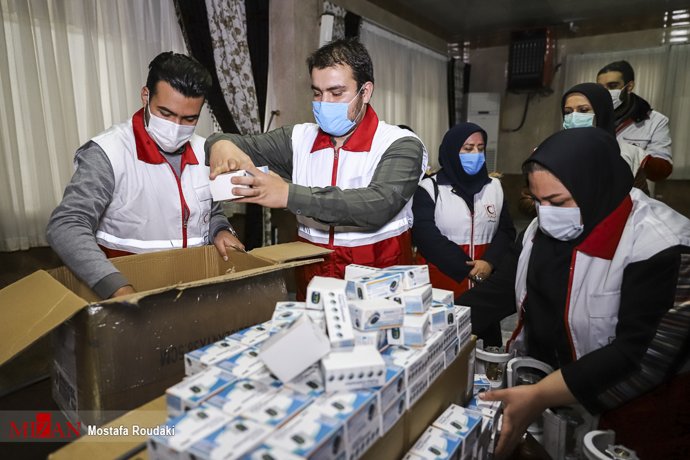 آیین اهدای ۹۹۹ کپسول اکسیژن توسط خیران