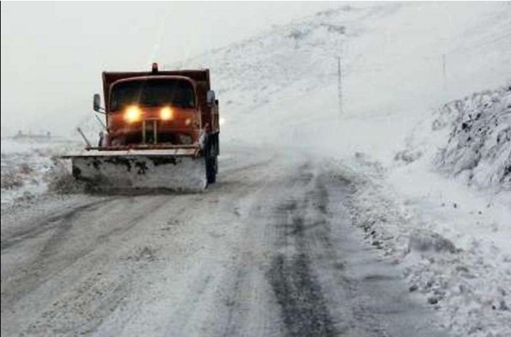 بازگشایی راه‌های روستای اشنویه