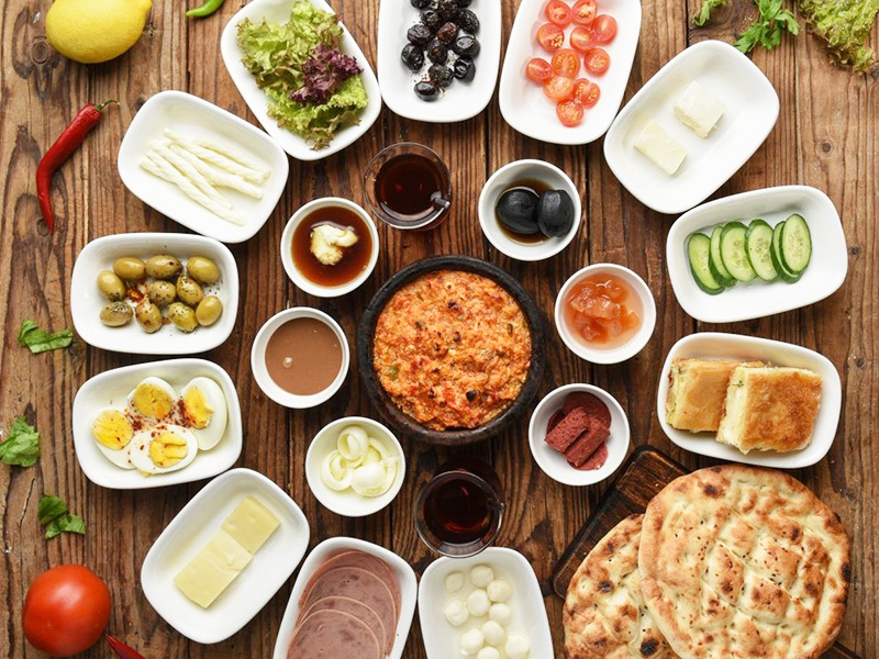 صبحانه هاي متنوع در شهرهاي مختلف ايران