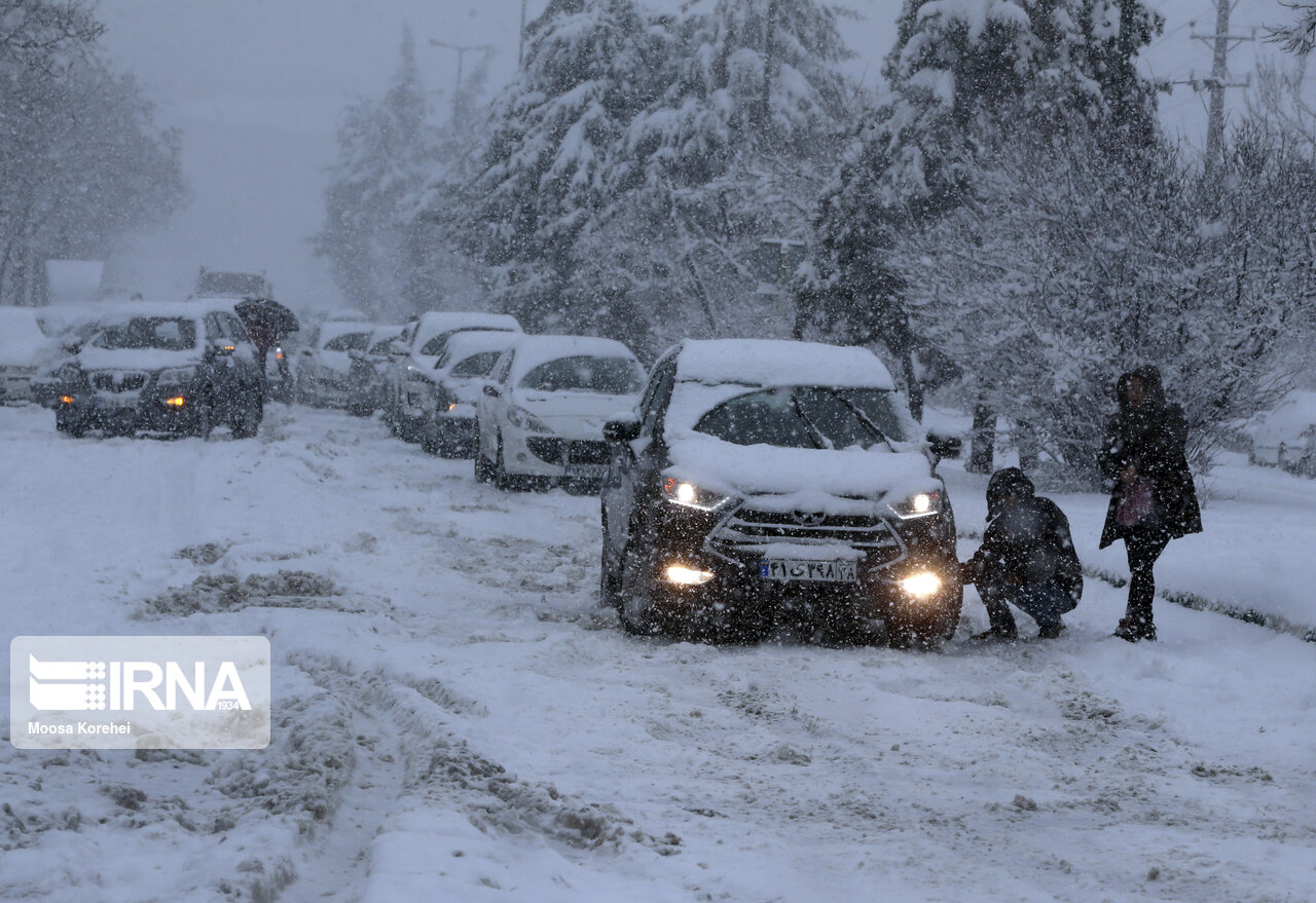 تردد در جادههای کوهستانی گلستان با زنجیر چرخ امکانپذیر است