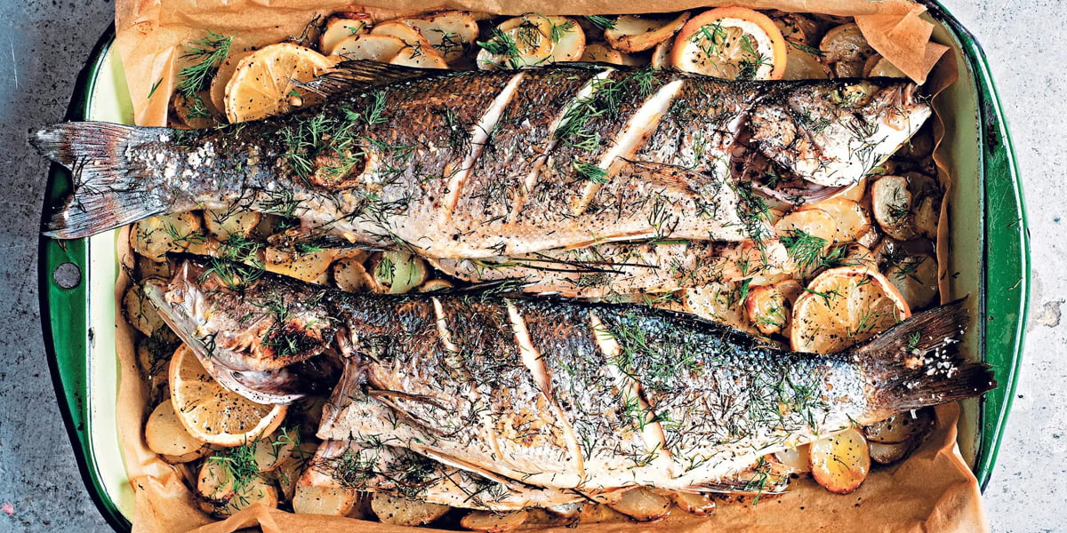 ماهي قزلآلا با دورچين مخصوص؛ يک غذاي دريايي مقوي و محبوب