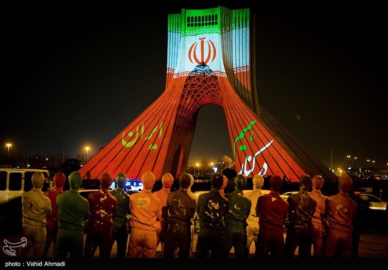 عکس/ نورپردازی سه بعدی اتحاد و همبستگی ملت ایران