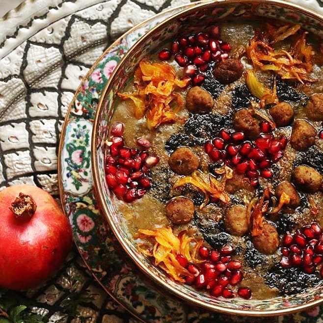 آش و سوپ/ طرز تهيه آش انار ترش و خوشمزه؛ مناسب پاييز و شب يلدا