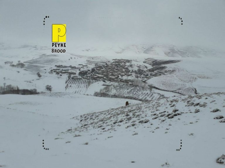 عکس/ دورنمای برفی از روستای گلی چاراویماق
