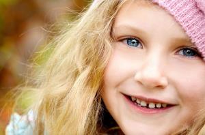 علل فاصله میان دندان‌های کودکان چیست؟