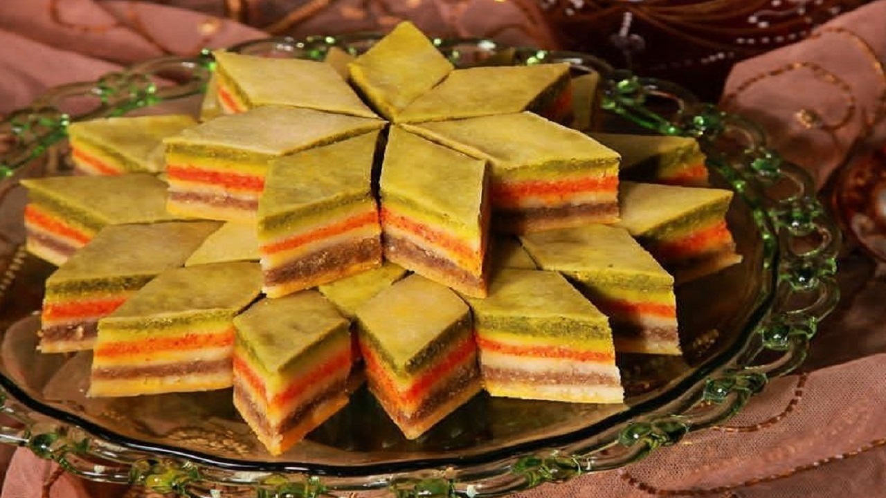 طرز تهيه باقلوا پرچمي قزوين و روش‌هاي نگهداري آن در منزل