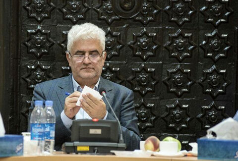 شهردار کرمانشاه از اسم قالیباف سوءاستفاده میکند