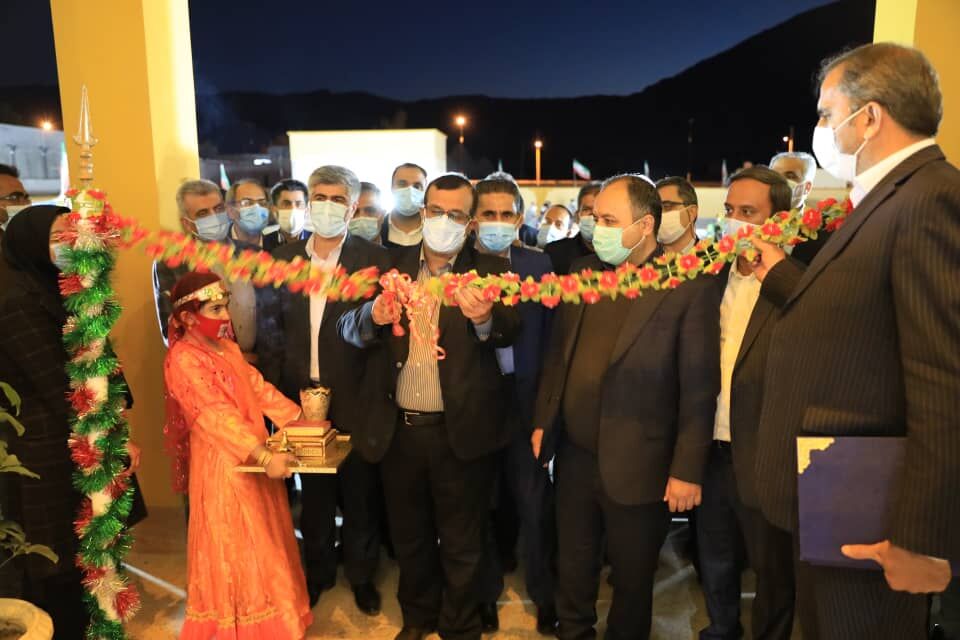 مدرسه ۶ کلاسه جناح بستک به بهرهبرداری رسید