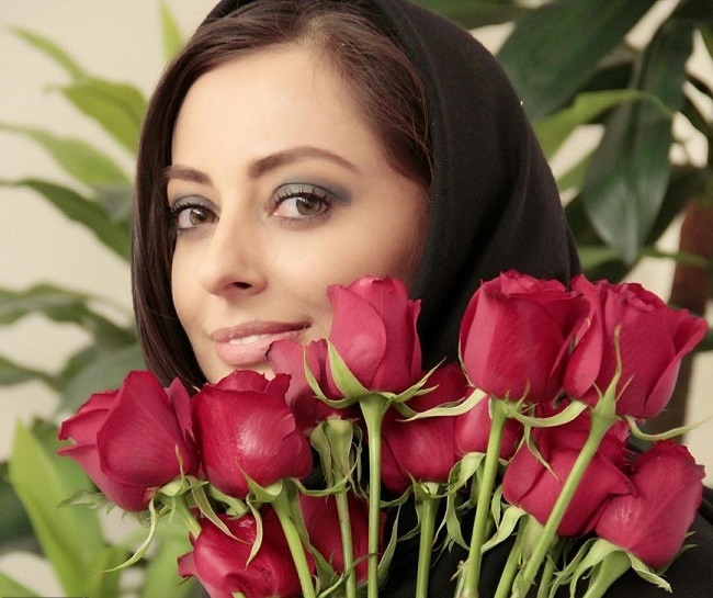 چهره ها/ دلجویی «نفیسه روشن» از همسر سابقش