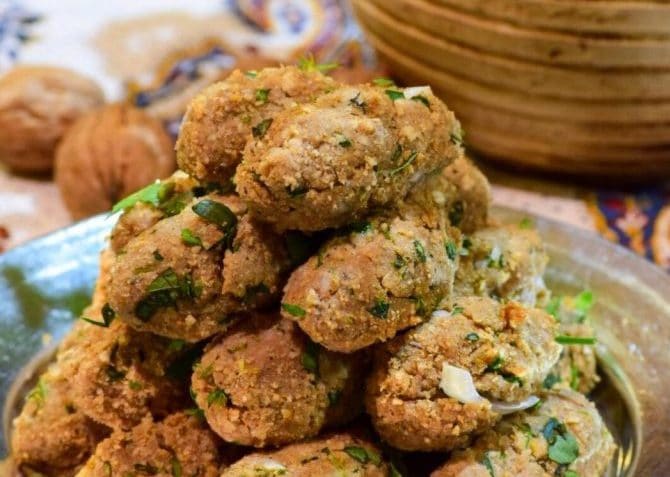 شروع يک روز ويژه با مشتک صبحانه محلي و مقوي يزدي ها