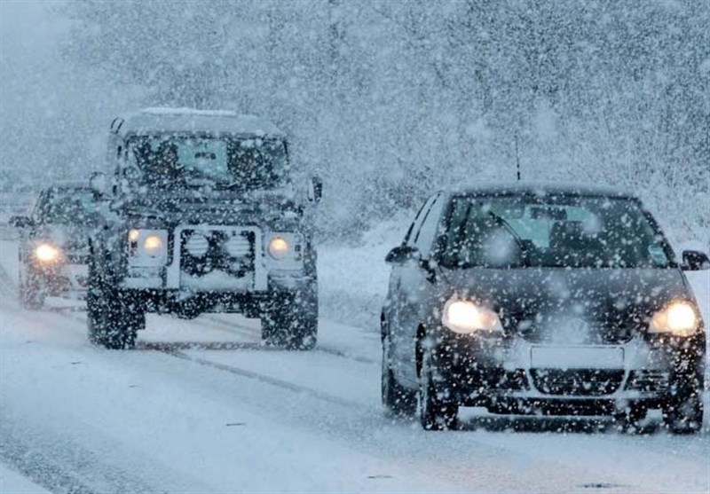 پلیس‌راه استان ایلام نسبت به بارش برف و لغزندگی جاده‌ها هشدار داد