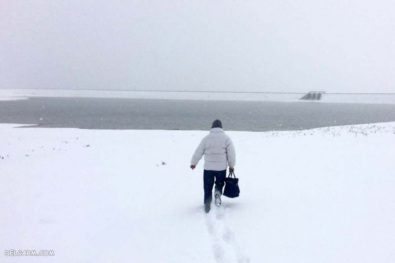 ژست دخترانه و پسرانه عکاسی در برف