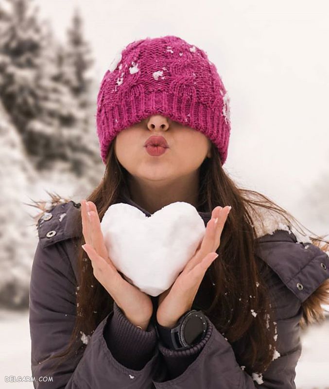 ژست دخترانه و پسرانه عکاسی در برف