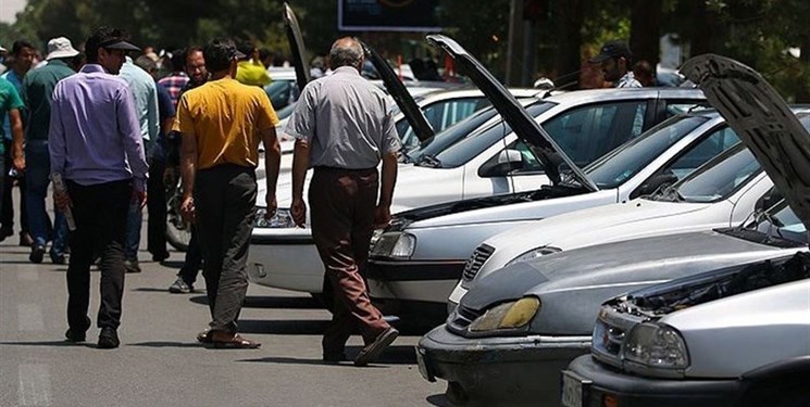 کاهش نسبی قیمت خودرو در پنجم بهمن