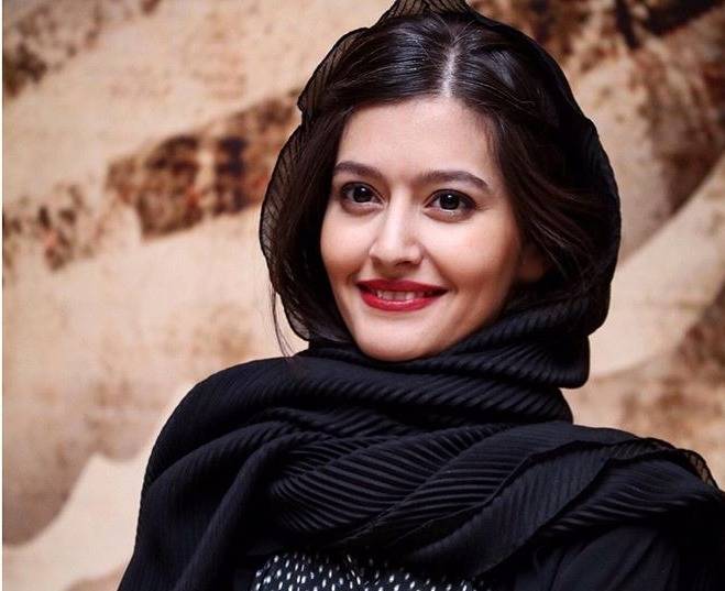 چهره ها/ عکس هنری از بازیگر «لاک قرمز»