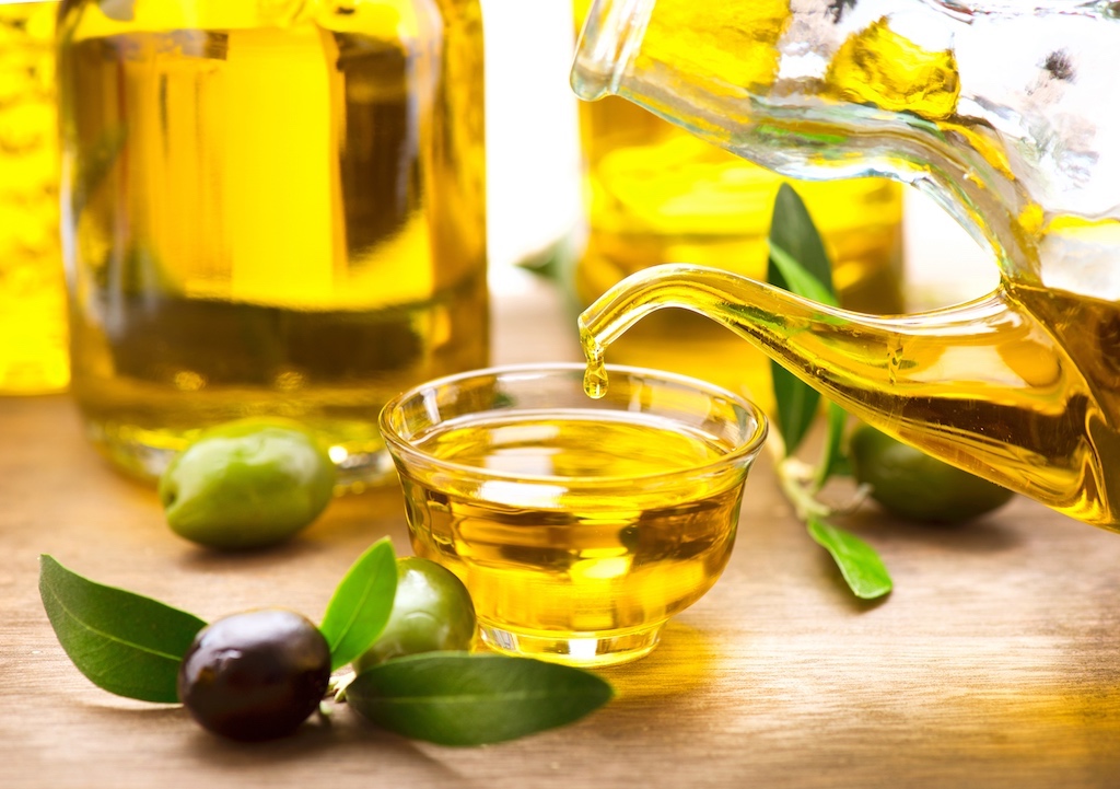  صبح خود را با خوردن روغن زیتون و خواص بی نظیر آن شروع کنید