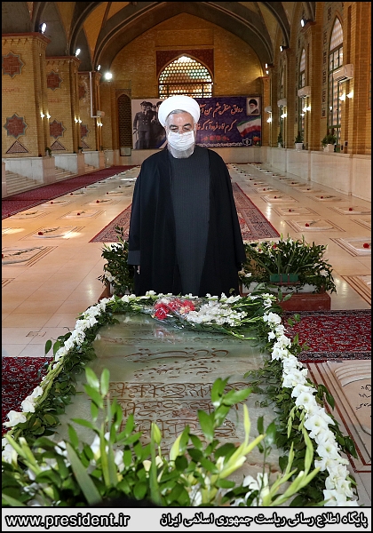 عکس/ تجدید میثاق دولت روحانی با شهیدان انقلاب اسلامی
