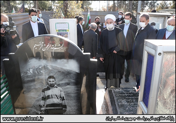 عکس/ تجدید میثاق دولت روحانی با شهیدان انقلاب اسلامی