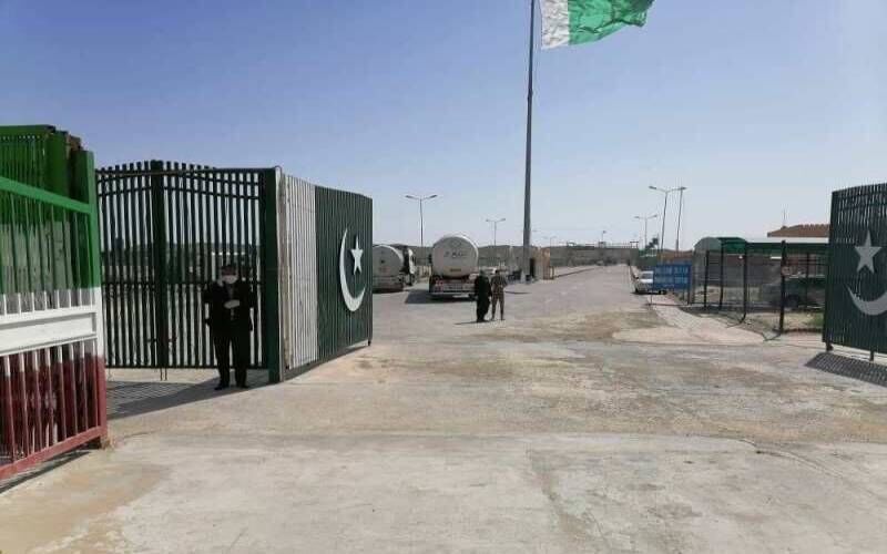 معبر کوله بری میرجاوه بعد از ۵ ماه تعطیلی بازگشایی شد