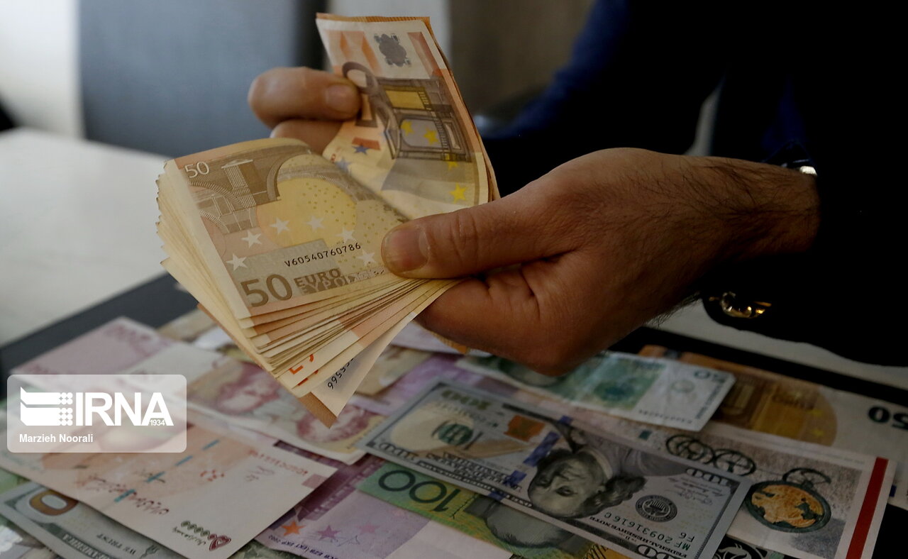 نرخ رسمی ۲۰ ارز کاهشی شد