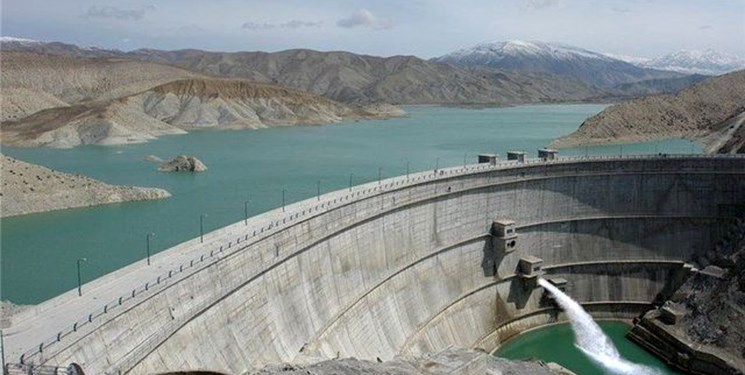 مشکل طعم و بوی بد آب سنندج با انتقال آب سد آزاد برطرف می‌شود