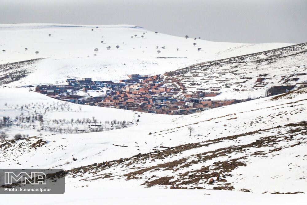 طبیعت زیبای برفی روستایی در آذربایجان شرقی