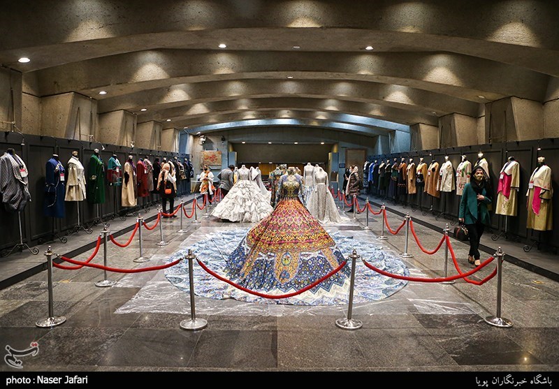 عکس/ مدل های لباس در دهمین جشنواره مد و لباس فجر
