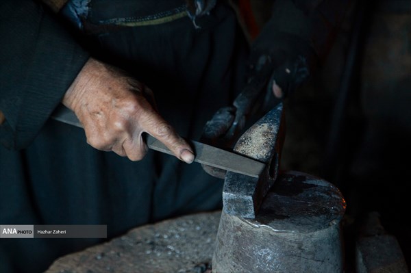 آهنگری «وه ستا فتاح» در روستای سر پیر اورامانات