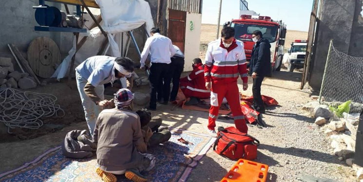 نجات جان کارگر ساختمانی از داخل چاه در قوچان