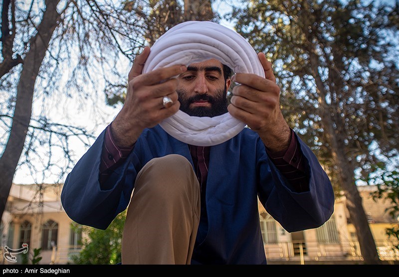 آیین عمامه گذاری طلاب در شیراز بمناسبت سالروز میلاد حضرت علی (ع)