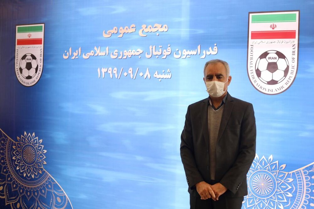 حیدر بهاروند مجوز میخواهد
