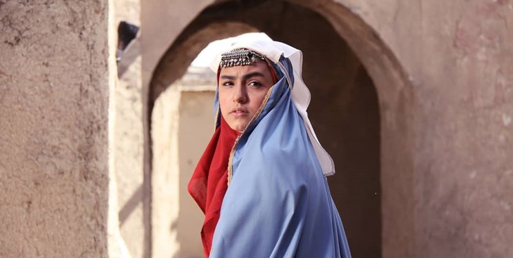 چهره ها/ عکس پدر و دختری نیکی نصیریان در کودکی