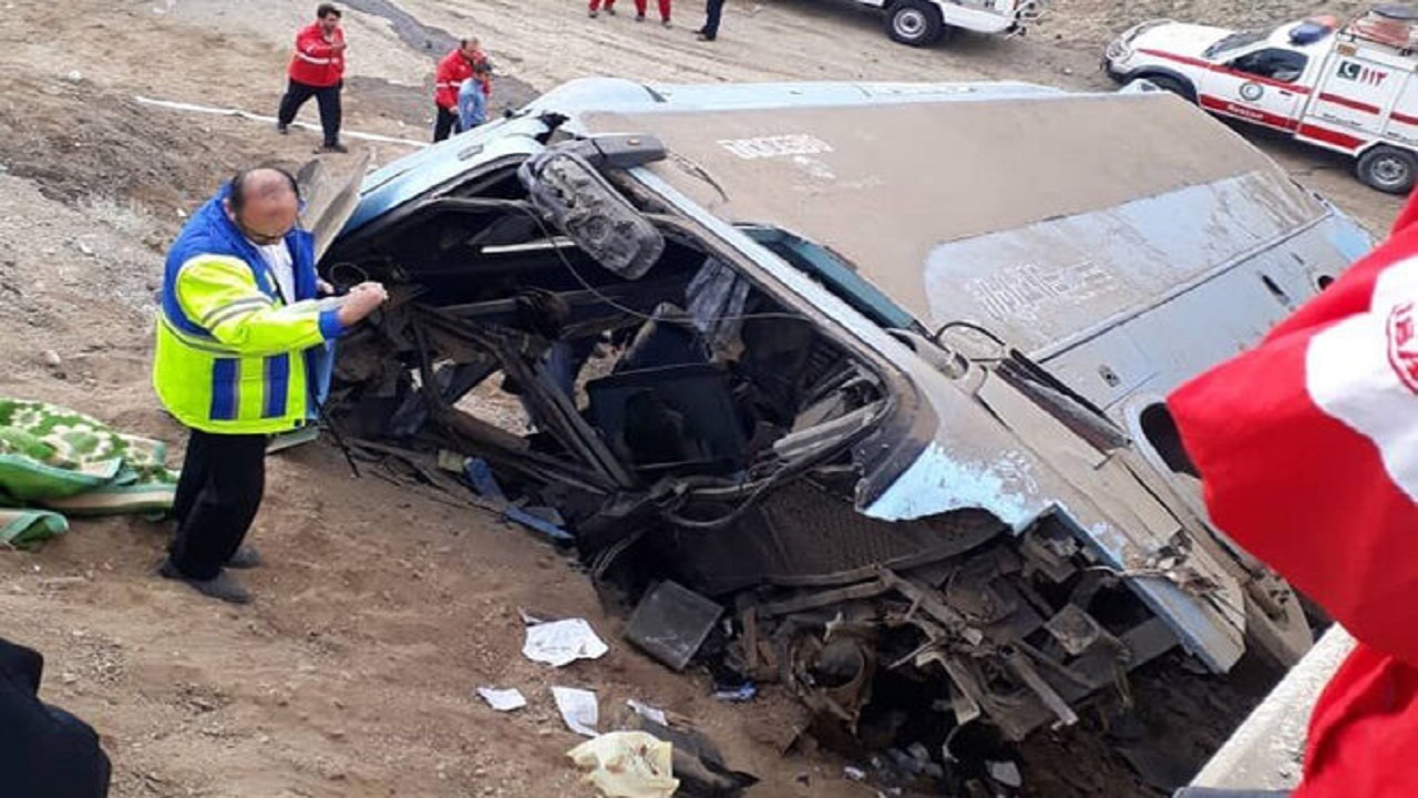 تصادف مرگبار اتوبوسی که از شمال به اصفهان می‌آمد