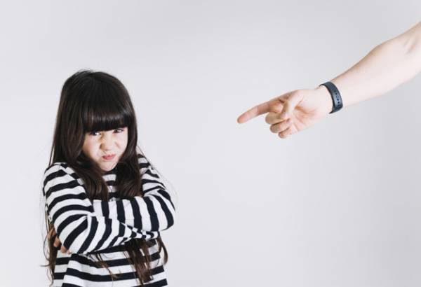 این چند جمله را هرگز به کودک تان نگویید