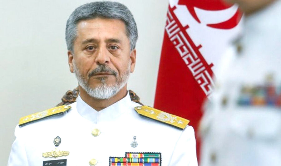 دریادار سیاری: با علم و دانش می توانیم تهدیدات را به خوبی شناسایی کنیم