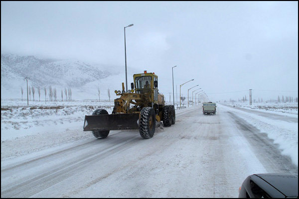تمام محورهای کوهستانی گلستان باز است