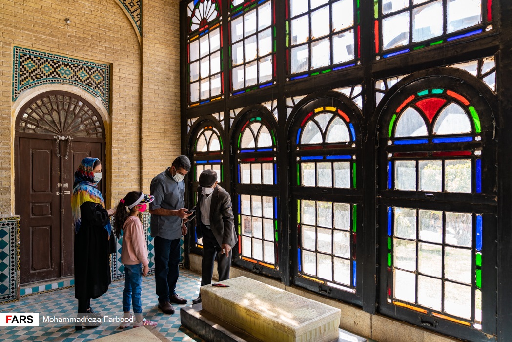 عکس/ مهمانان نوروزی ۱۴۰۰ در «حافظیه شیراز»