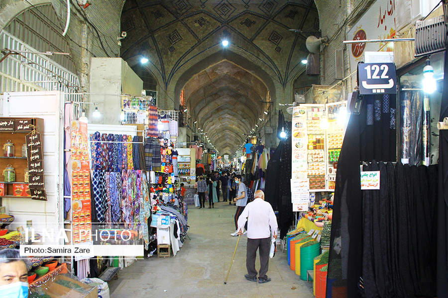 عکس/ بازدید مسافران نوروزی از مجموعه زندیه شیراز