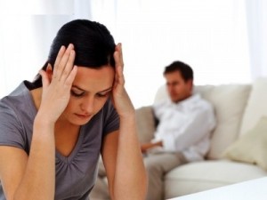 شوهرم به تماشای فیلم های مبتذل علاقه دارد