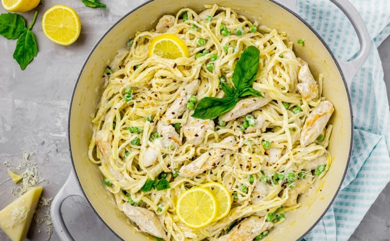 طرز تهيه اسپاگتي مرغ؛ يک غذاي متفاوت و مدرن